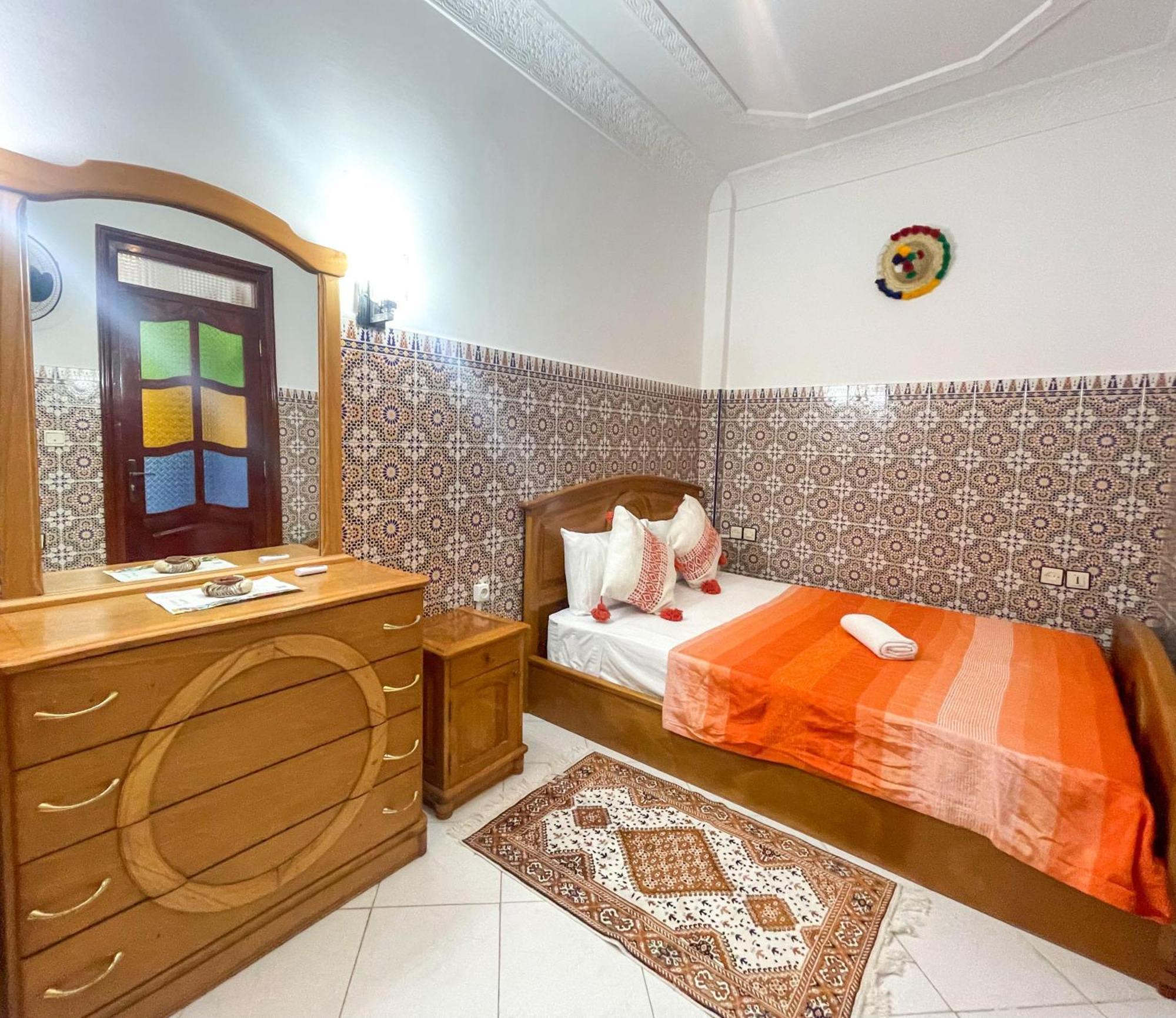 Dar Chefchaouen - Jebha Room Tangeri Esterno foto